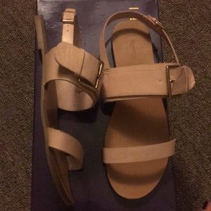 Size 7 pink Forever21 sandals
